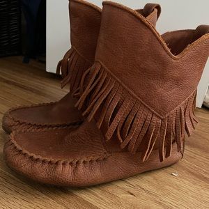 Manitoba Mukluk Okotos Grain Leather Boots